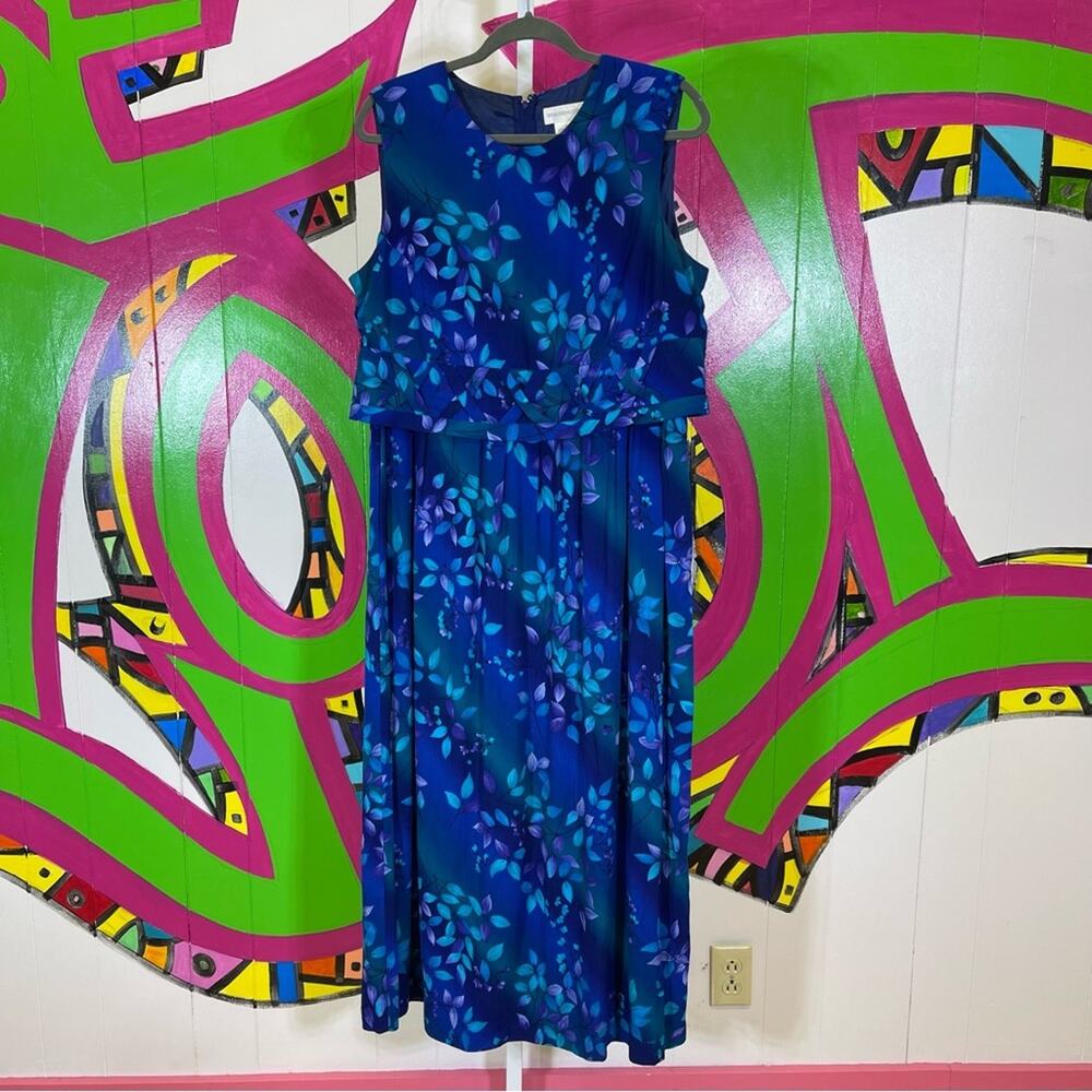 Worthington, Vintage Sleeveless Floral Dress. Size 14. In excellent condition!